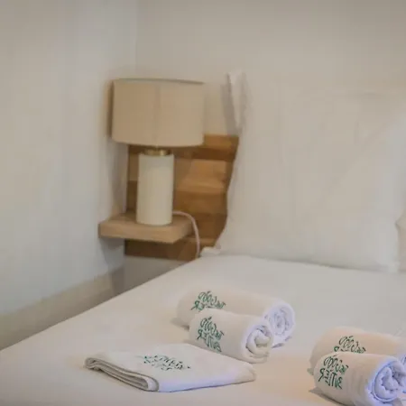 Xena - With Terrace Aspretto - By Tgb Apartment