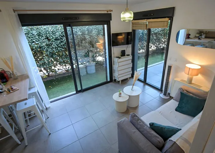 Xena - With Terrace Aspretto - By Tgb